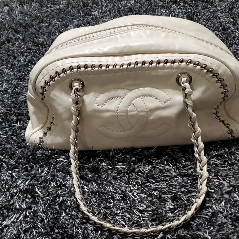 Chanel Bag cream authentic